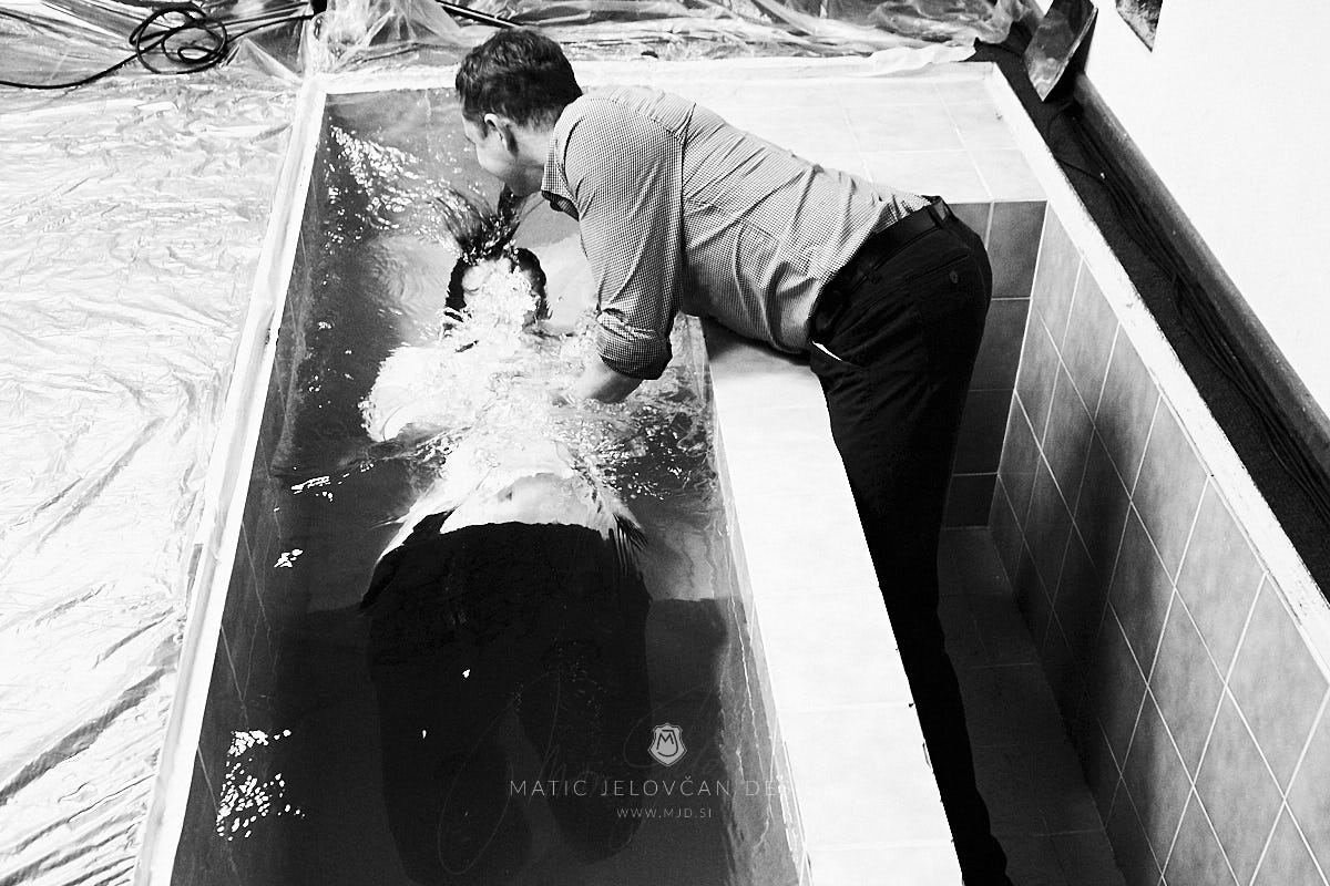 20 2 16–0245  MJ10885 web - 6 Baptisms